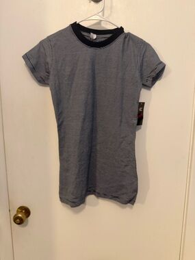 Classic Children’s Navy & White Striped Crewneck Tee SZ L NWT